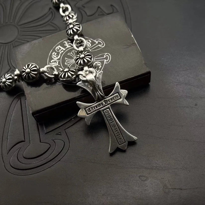 CH LOGO NECKLACE 9