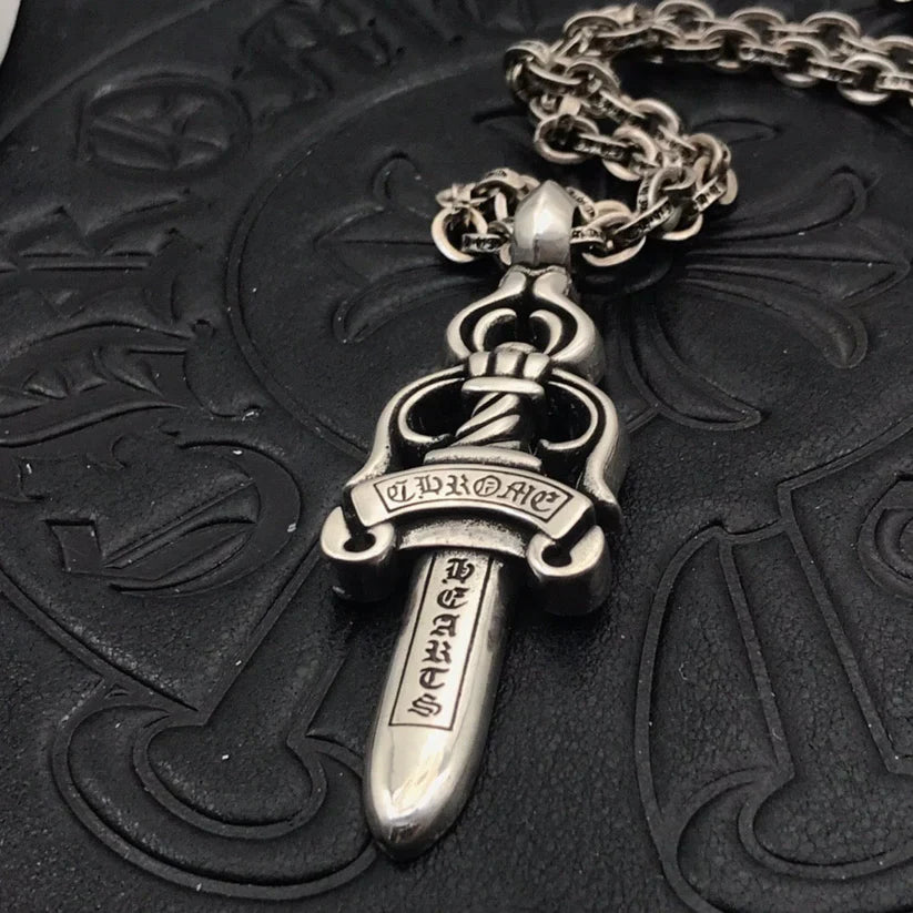 CH LOGO NECKLACE 6